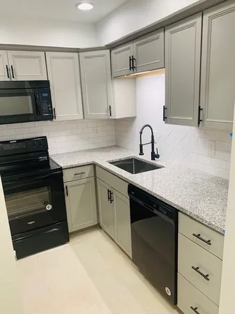 $179,900 | 210 Old Hickory Boulevard, Unit 36, Nashville, TN 37221