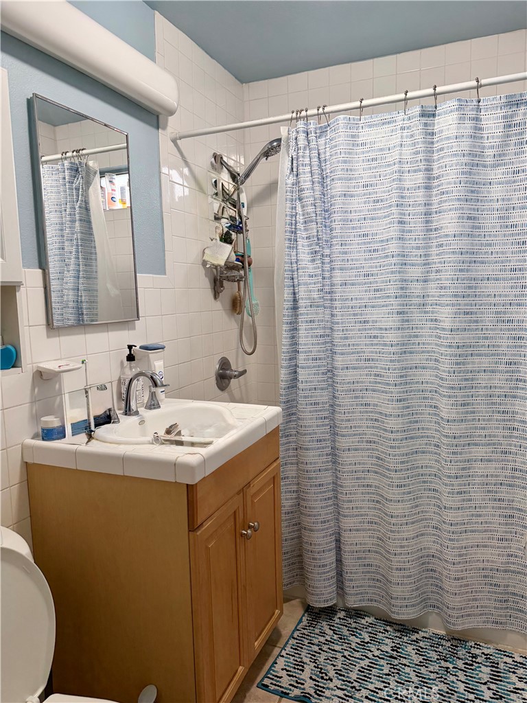 1607 Glenwood Road Glendale, CA 91201 - Photo 14 of 18