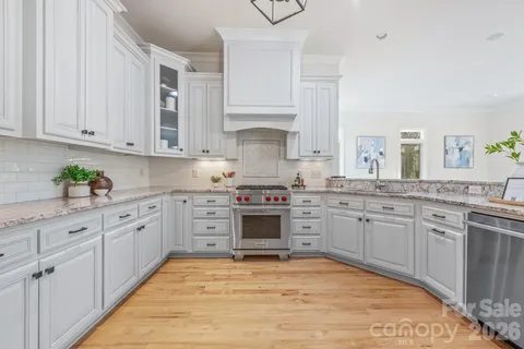 $1,675,000 | 6042 Foggy Glen Place, Matthews, NC 28104