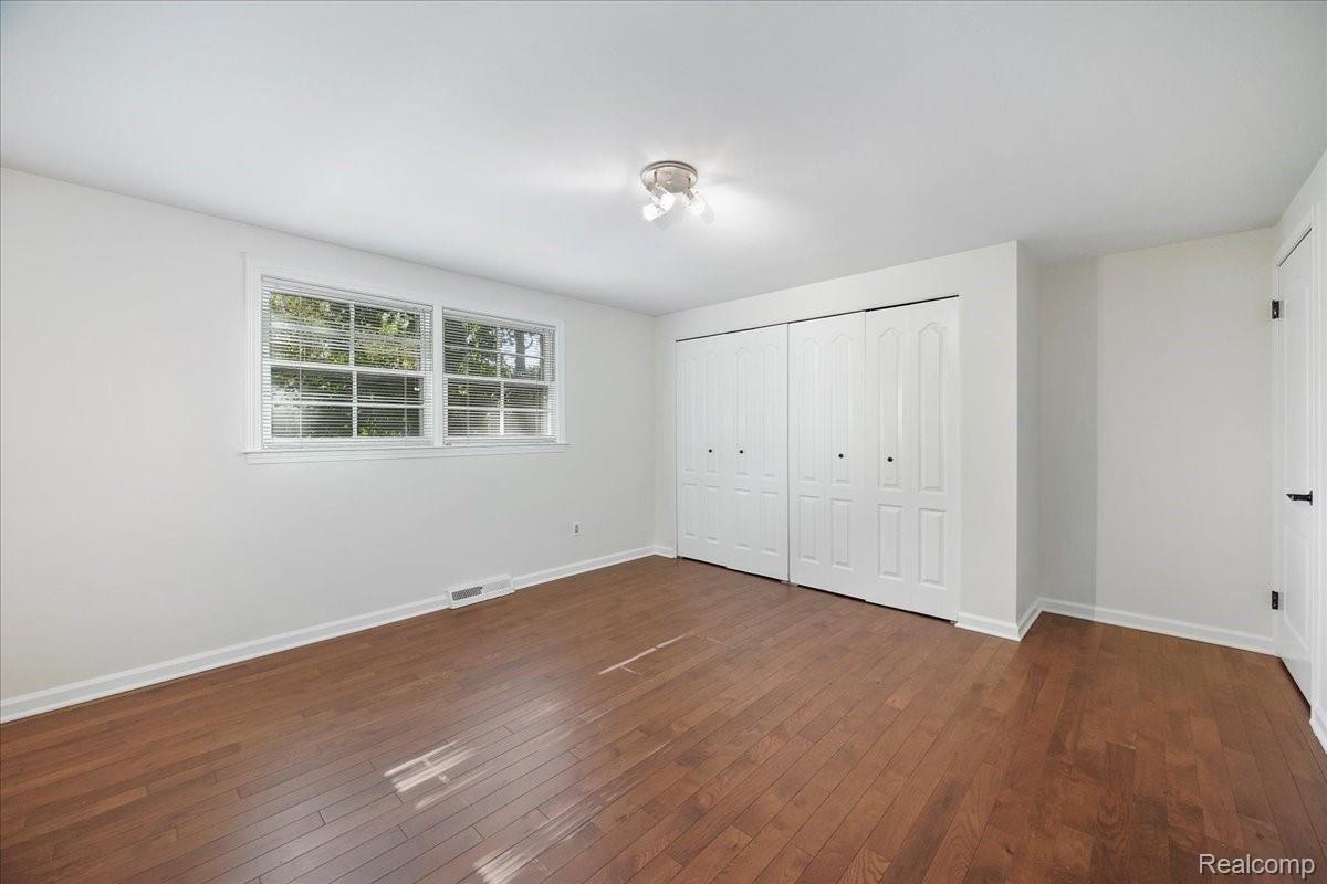2235 West Maple Road Birmingham, MI 48009 - Photo 18 of 33 24-Bedroom.jpg