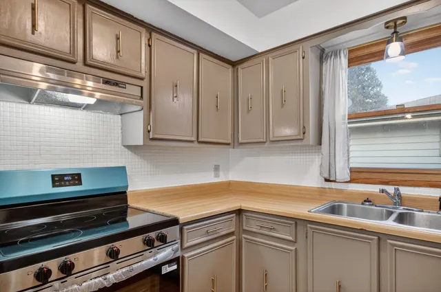 $267,000 | 9043 North 86th Street, Milwaukee, WI 53224