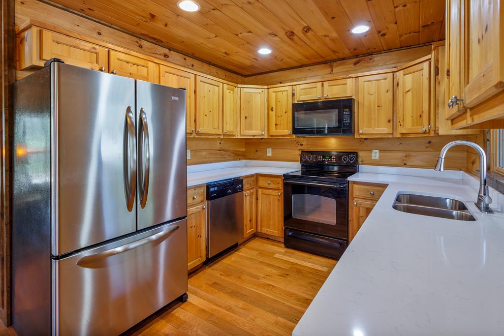 166 Dallas Lane Blue Ridge, GA 30513 - Photo 6 of 27