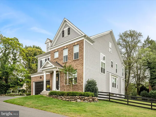 $4,950 | 221 32nd Street, Purcellville, VA 20132