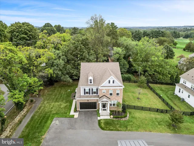 $4,950 | 221 32nd Street, Purcellville, VA 20132