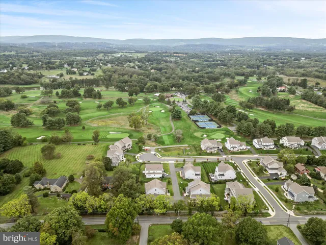 $4,950 | 221 32nd Street, Purcellville, VA 20132