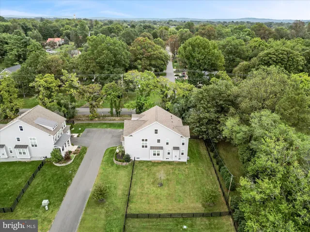 $4,950 | 221 32nd Street, Purcellville, VA 20132