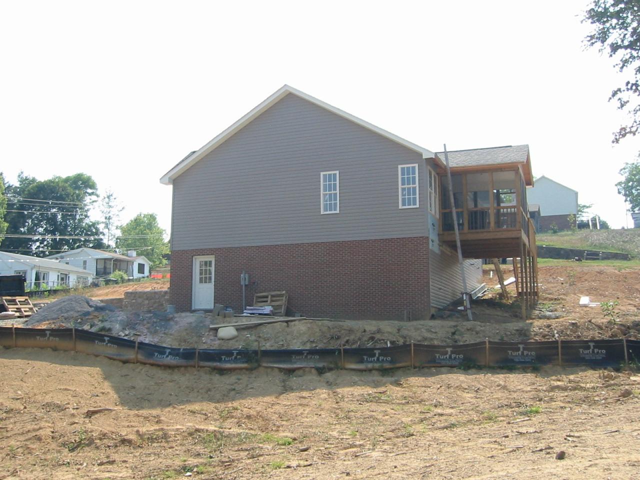 717 North Mill Road Salem, VA 24153 - Photo 2 of 2 side