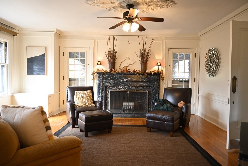 360 Salisbury Street Worcester, MA 01609 - Photo 11 of 42