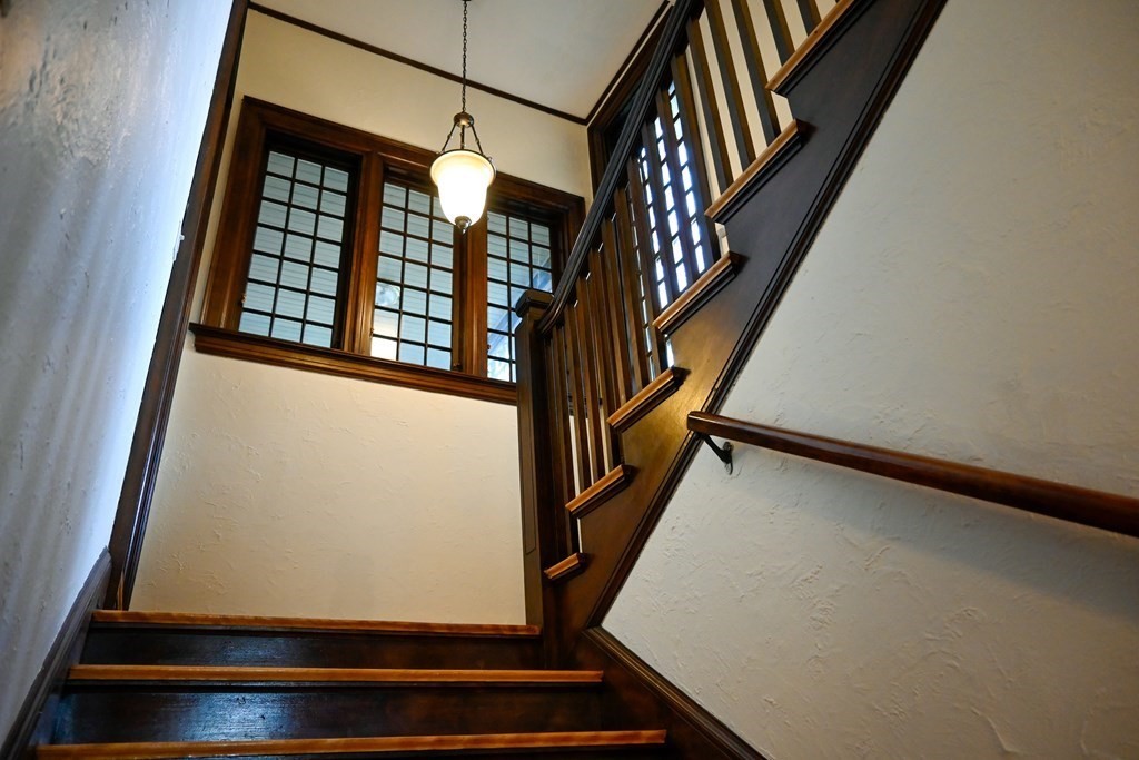 360 Salisbury Street Worcester, MA 01609 - Photo 16 of 42