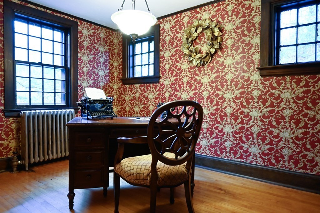 360 Salisbury Street Worcester, MA 01609 - Photo 17 of 42