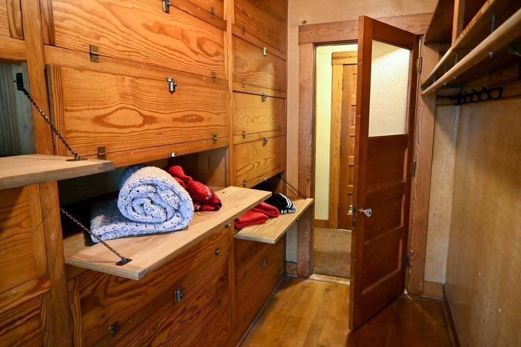 360 Salisbury Street Worcester, MA 01609 - Photo 32 of 42