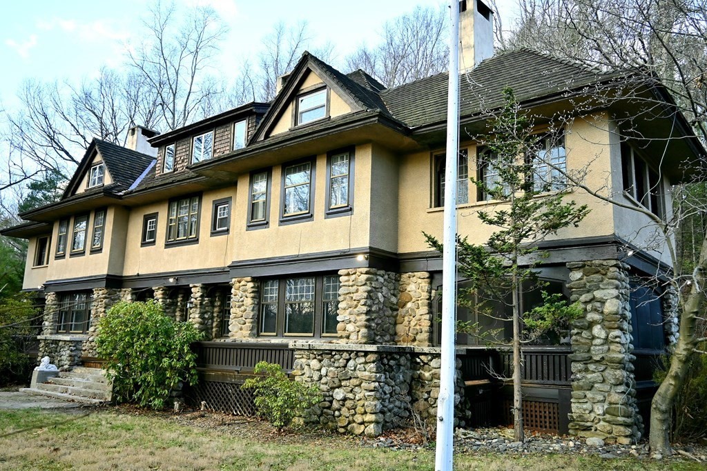 360 Salisbury Street Worcester, MA 01609 - Photo 41 of 42