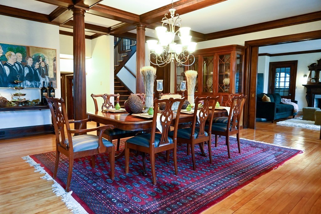 360 Salisbury Street Worcester, MA 01609 - Photo 5 of 42