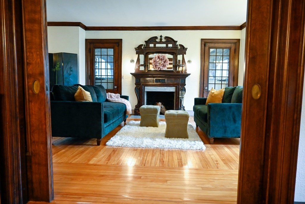 360 Salisbury Street Worcester, MA 01609 - Photo 6 of 42