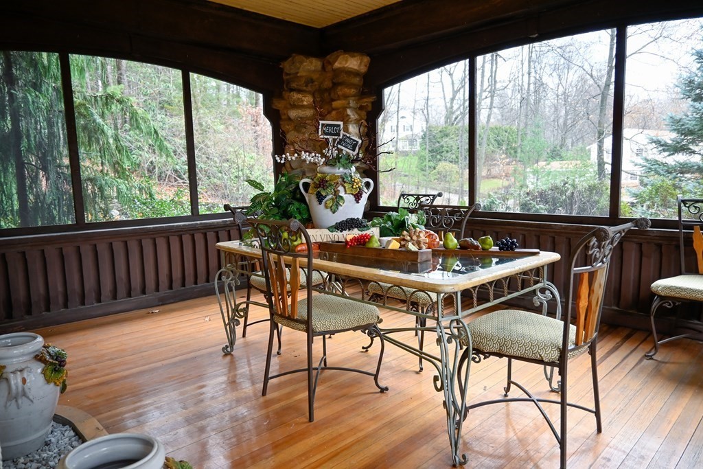 360 Salisbury Street Worcester, MA 01609 - Photo 9 of 42