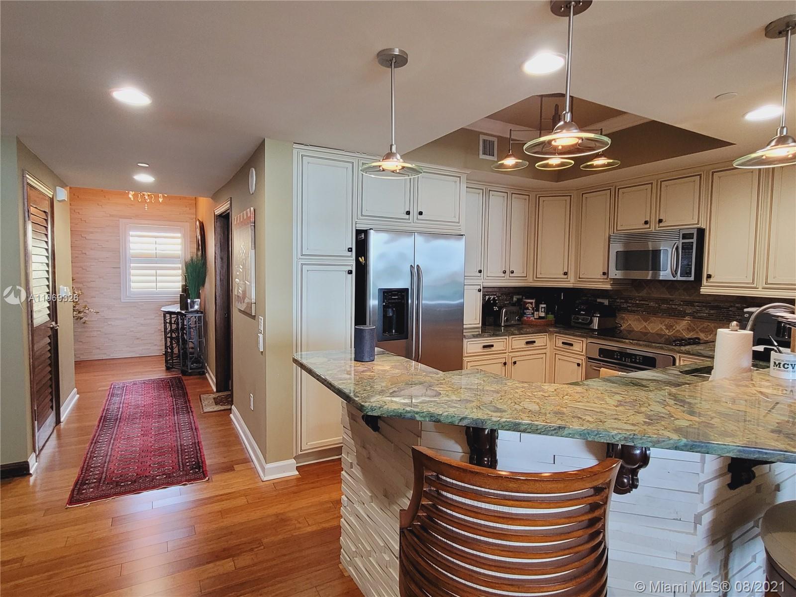 2650 Lake Shore Drive, Unit 401 Riviera Beach, FL 33404 - Photo 11 of 33