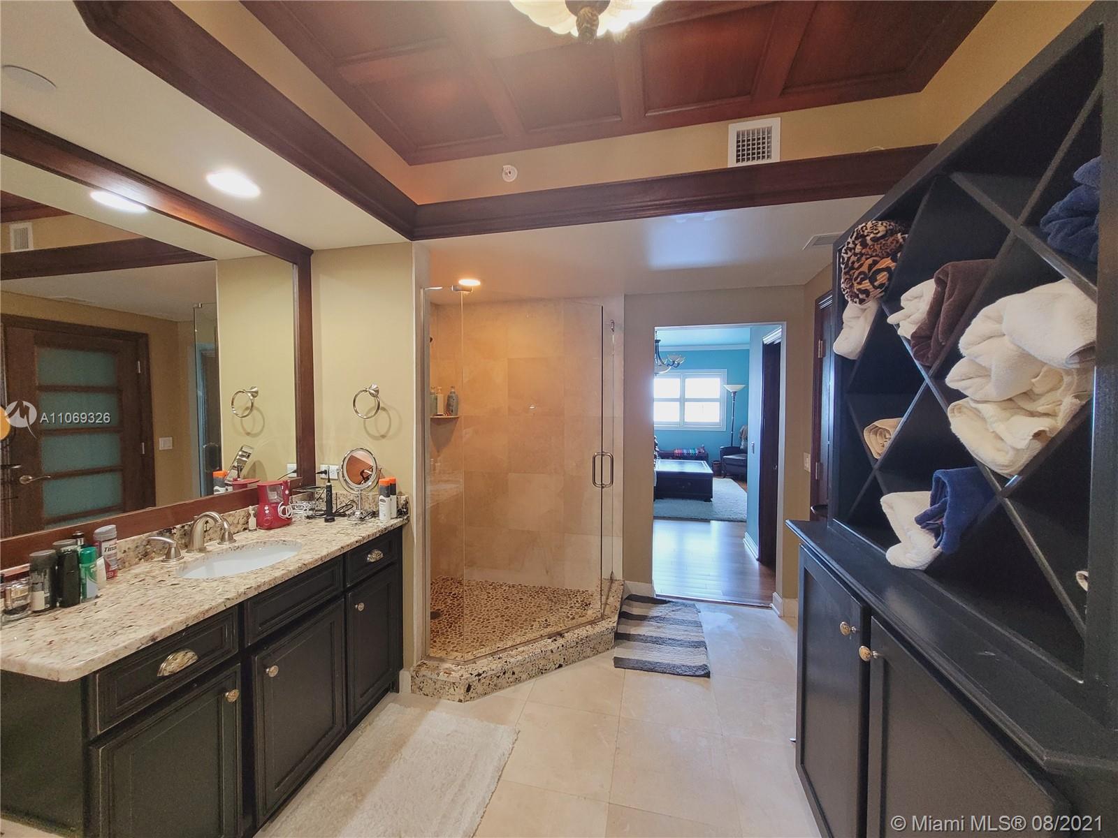 2650 Lake Shore Drive, Unit 401 Riviera Beach, FL 33404 - Photo 15 of 33