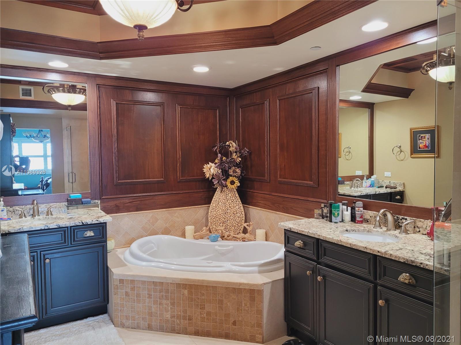 2650 Lake Shore Drive, Unit 401 Riviera Beach, FL 33404 - Photo 16 of 33