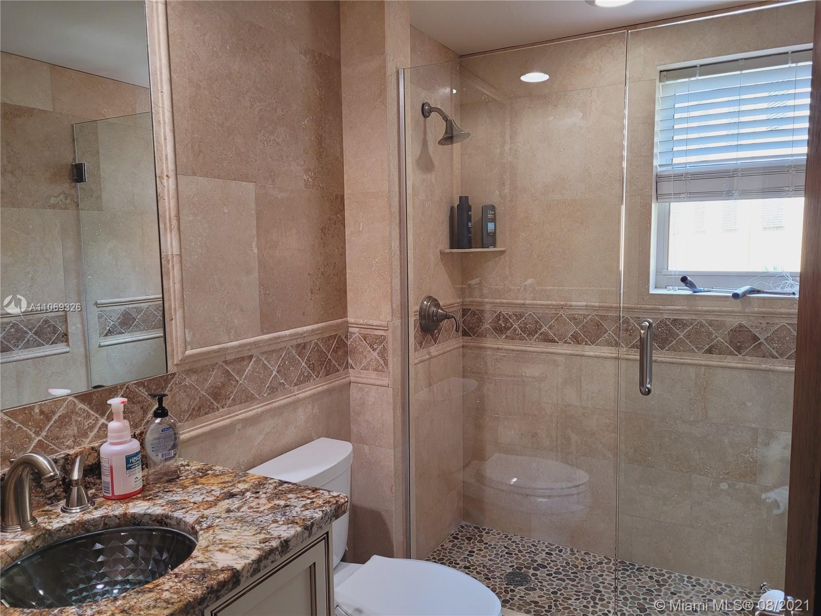 2650 Lake Shore Drive, Unit 401 Riviera Beach, FL 33404 - Photo 21 of 33