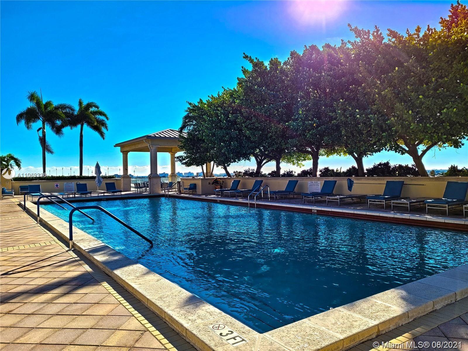 2650 Lake Shore Drive, Unit 401 Riviera Beach, FL 33404 - Photo 8 of 33