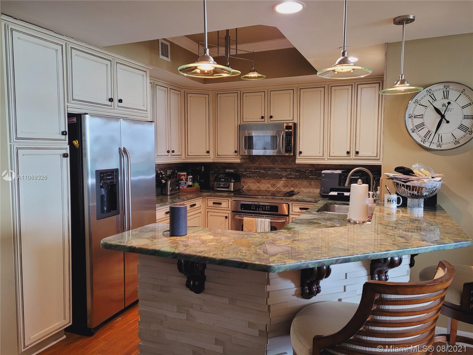 2650 Lake Shore Drive, Unit 401 Riviera Beach, FL 33404 - Photo 10 of 33