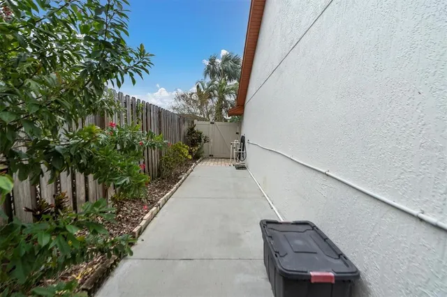 $550,000 | 12038 Stone Crossing Circle, Tampa, FL 33635