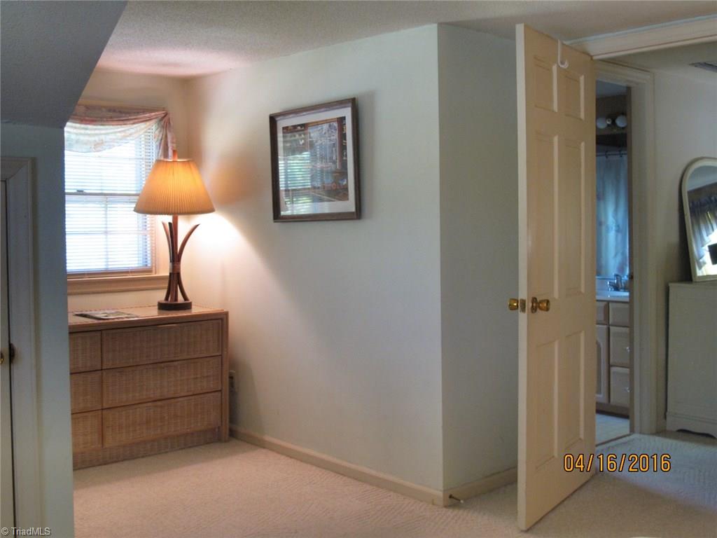 404 Sunset Drive High Point, NC 27262 - Photo 14 of 20 Sitting area in both bedrooms