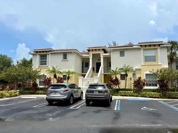 $299,000 | 23265 Carolwood Lane, Unit 201, Boca Raton, FL 33428