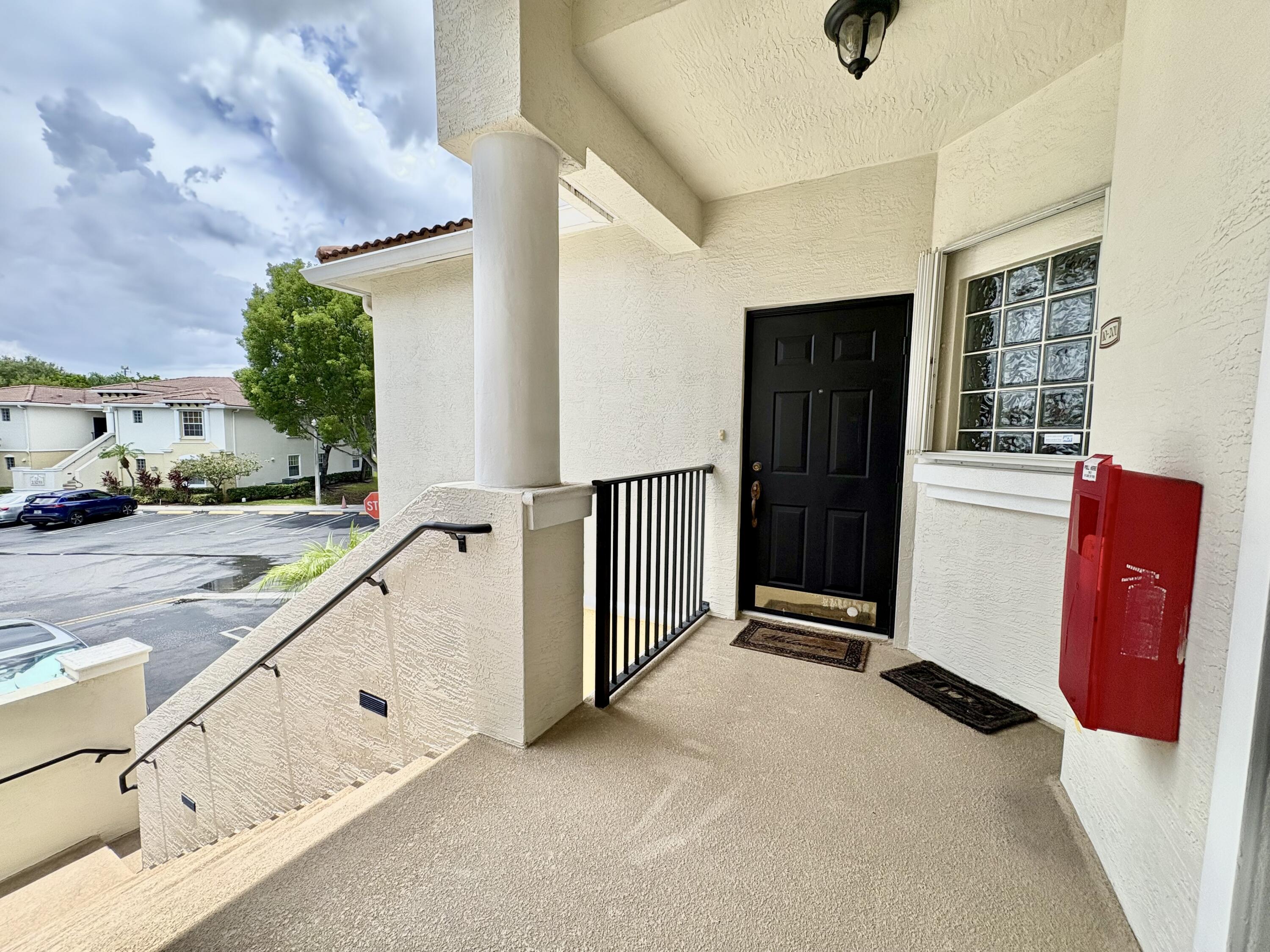 23265 Carolwood Lane, Unit 201 Boca Raton, FL 33428 - Photo 4 of 35 IMG_3420