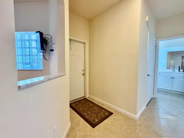 a view of utility room