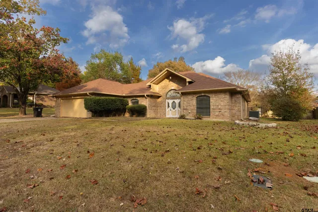 $330,000 | 11922 White Deer Trail, Tyler, TX 75703