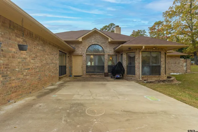 $330,000 | 11922 White Deer Trail, Tyler, TX 75703