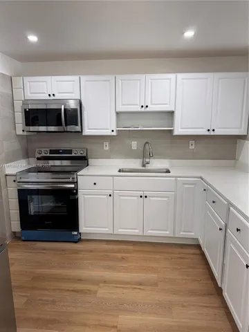 $434,900 | 1611 Northeast 32nd Place, Pompano Beach, FL 33064