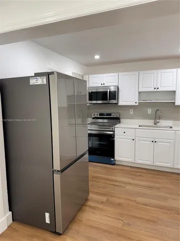 $434,900 | 1611 Northeast 32nd Place, Pompano Beach, FL 33064