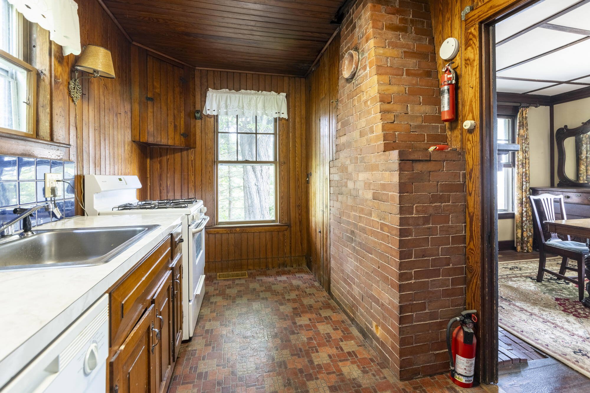 18 Hadlock Cove Road Portland, ME 04108 - Photo 23 of 34 Kitchen