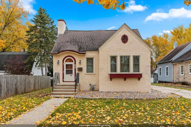 $209,900 | 409 South Baird Street, Green Bay, WI 54301