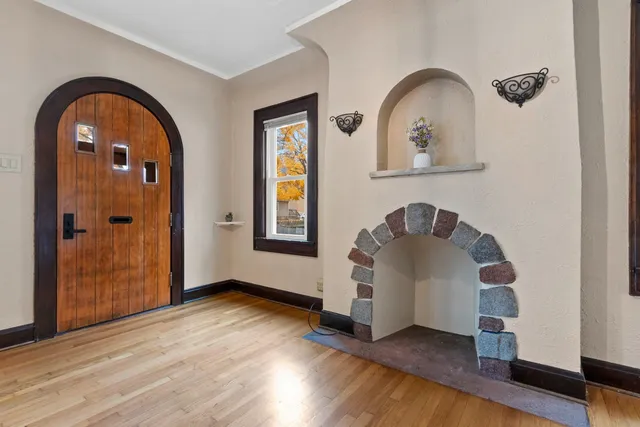 $209,900 | 409 South Baird Street, Green Bay, WI 54301