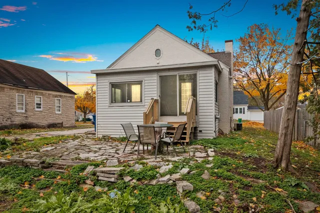 $209,900 | 409 South Baird Street, Green Bay, WI 54301