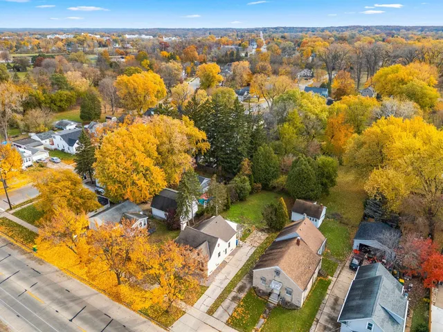 $209,900 | 409 South Baird Street, Green Bay, WI 54301