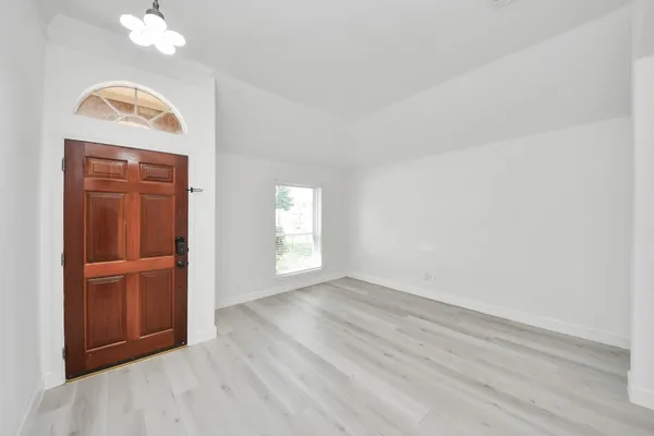 $2,349 | 10850 White Oak Point Court, Cypress, TX 77429