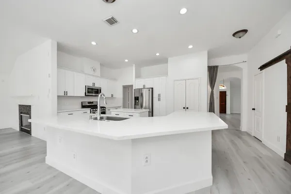 $2,349 | 10850 White Oak Point Court, Cypress, TX 77429