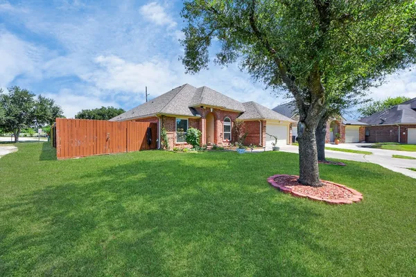 $2,349 | 10850 White Oak Point Court, Cypress, TX 77429