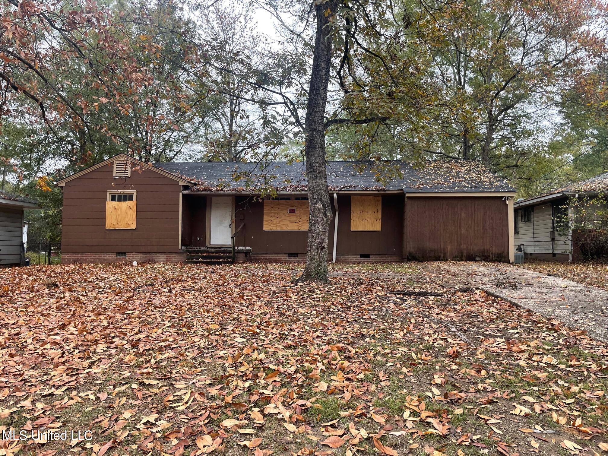 212 Robinhood Road Jackson, MS 39206 - Photo 1 of 1 IMG_7538