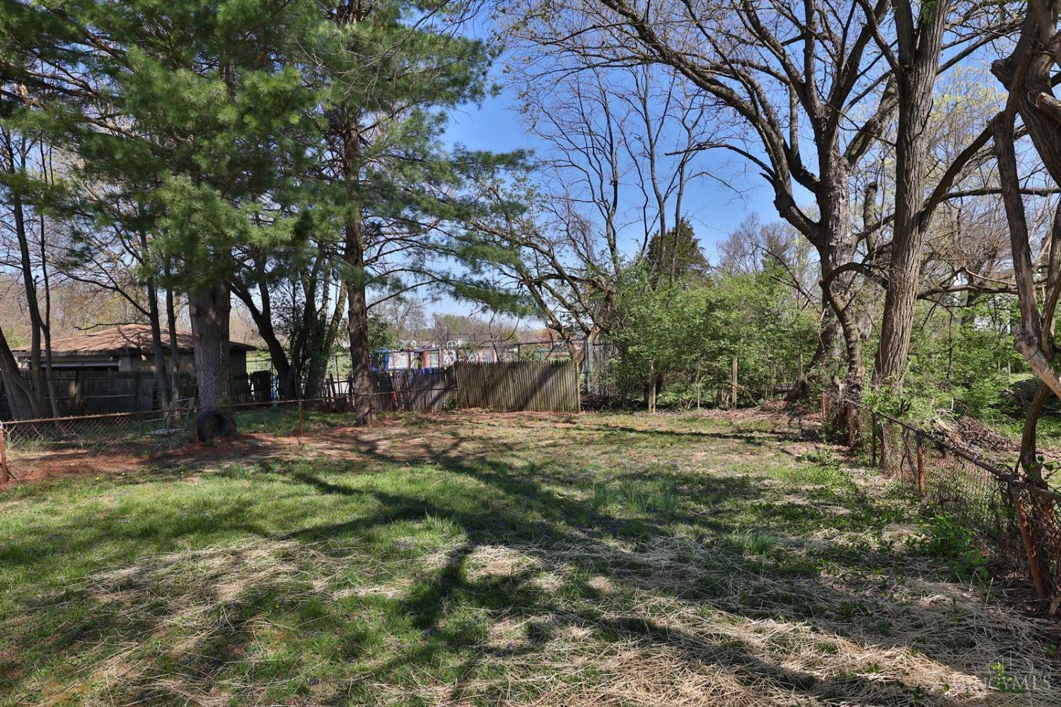 1112 Groesbeck Road Cincinnati, OH 45224 - Photo 21 of 24 Gallery Image 21