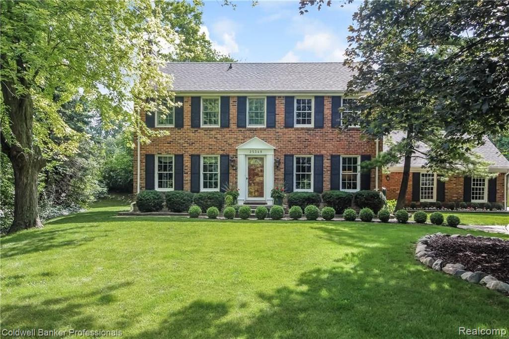 25348 Farmington Road Farmington Hills, MI 48336 - Photo 1 of 27