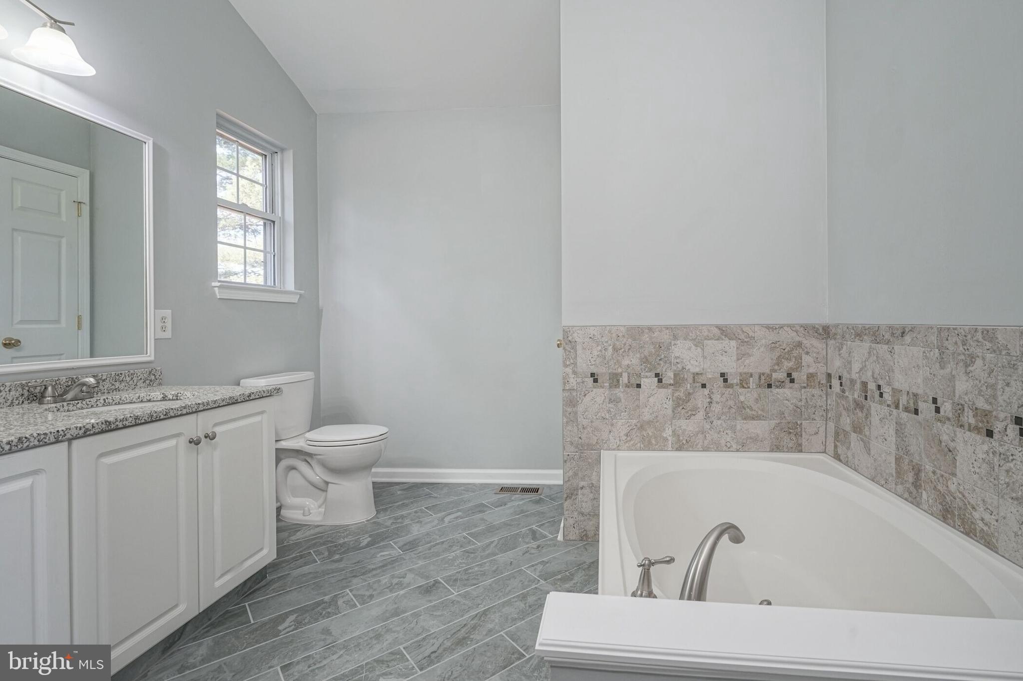580 School House Road Williamstown, NJ 08094 - Photo 22 of 36 Master Bathroom