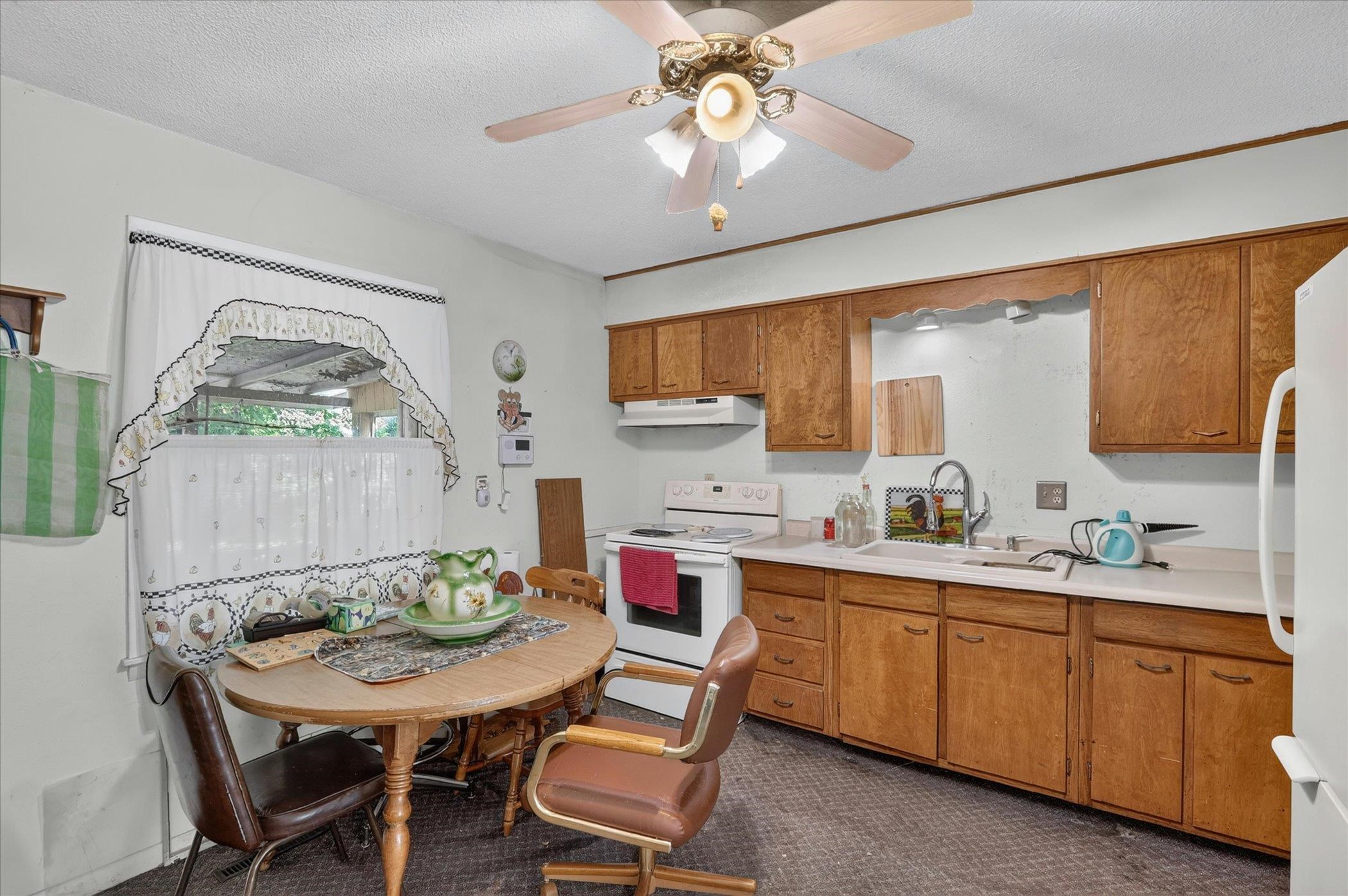 1941 Masters Street Beloit, WI 53511 - Photo 10 of 37