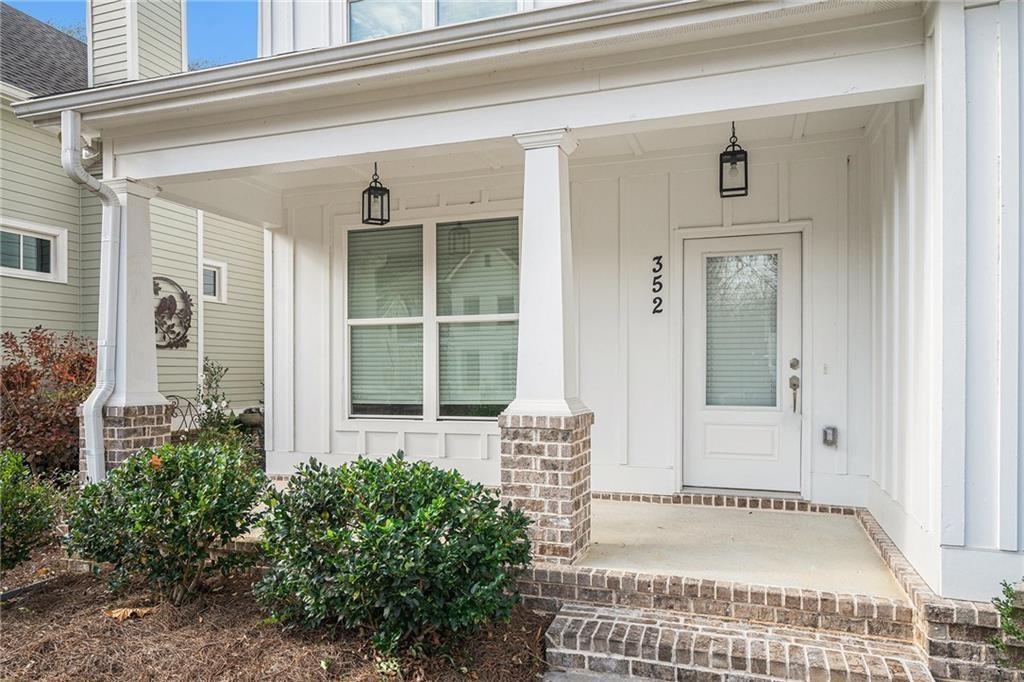 352 Davis Street Monroe, GA 30655 - Photo 8 of 32 Gallery Image 8