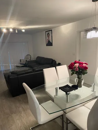 $2,650 | 100 Lakeview Drive, Unit 207, Weston, FL 33326