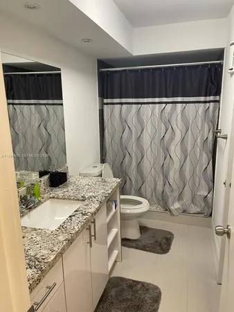 $2,650 | 100 Lakeview Drive, Unit 207, Weston, FL 33326